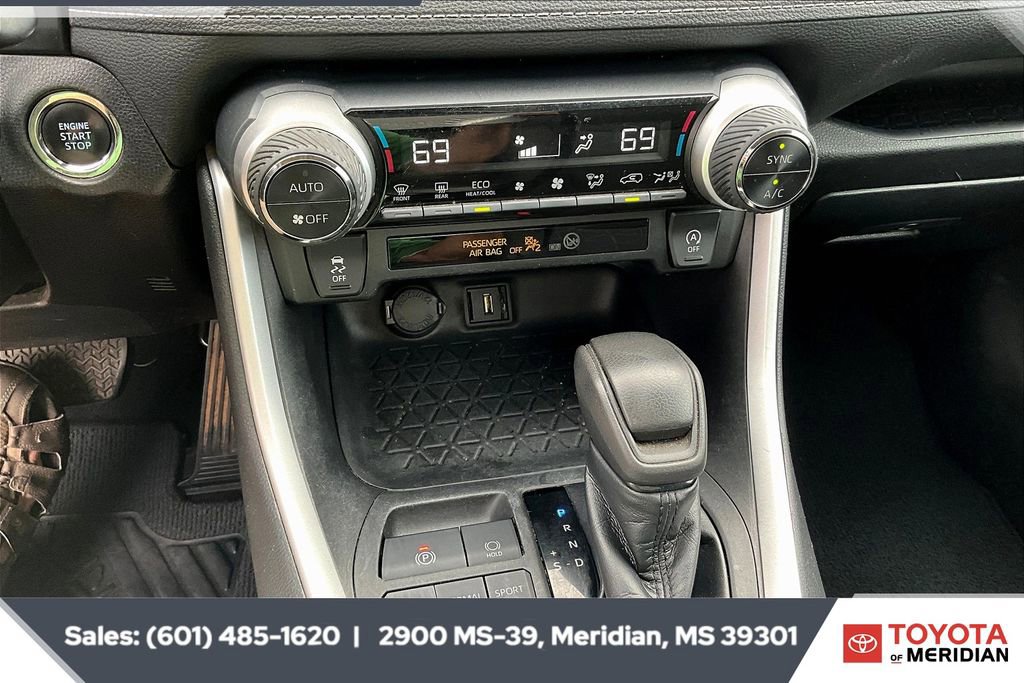 Used 2022 Toyota RAV4 XLE image 22