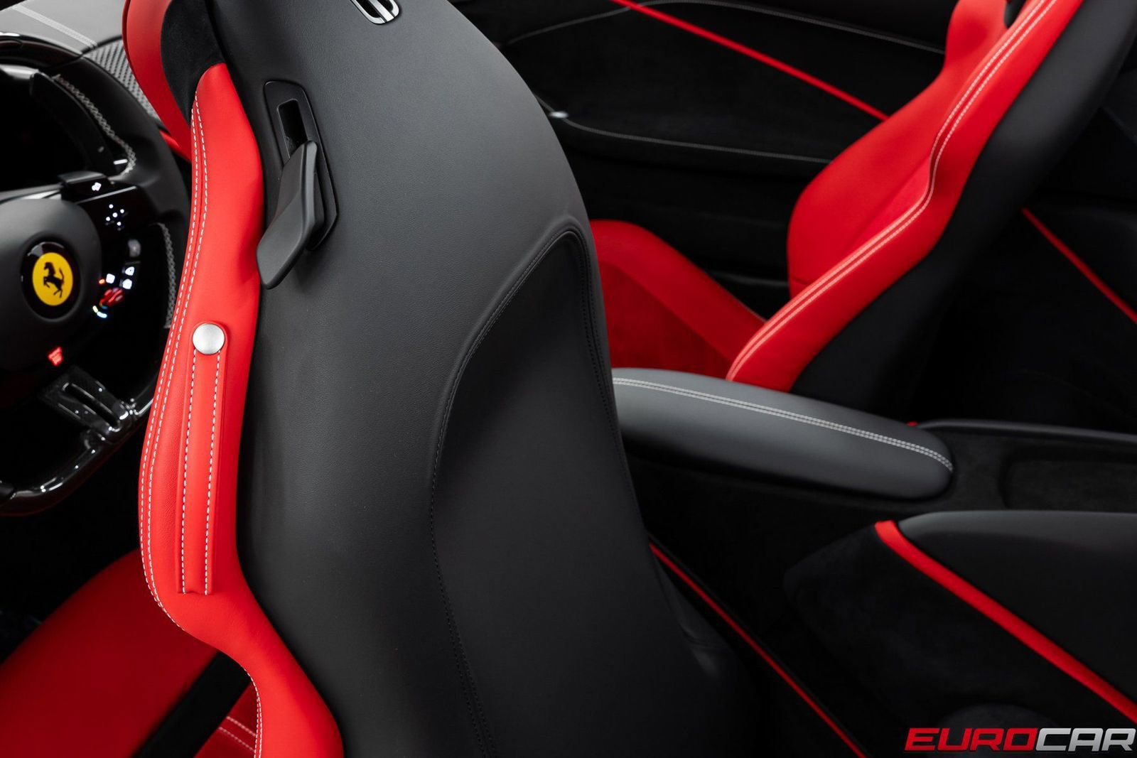 Used 2025 Ferrari Roma Spider RWD image 39