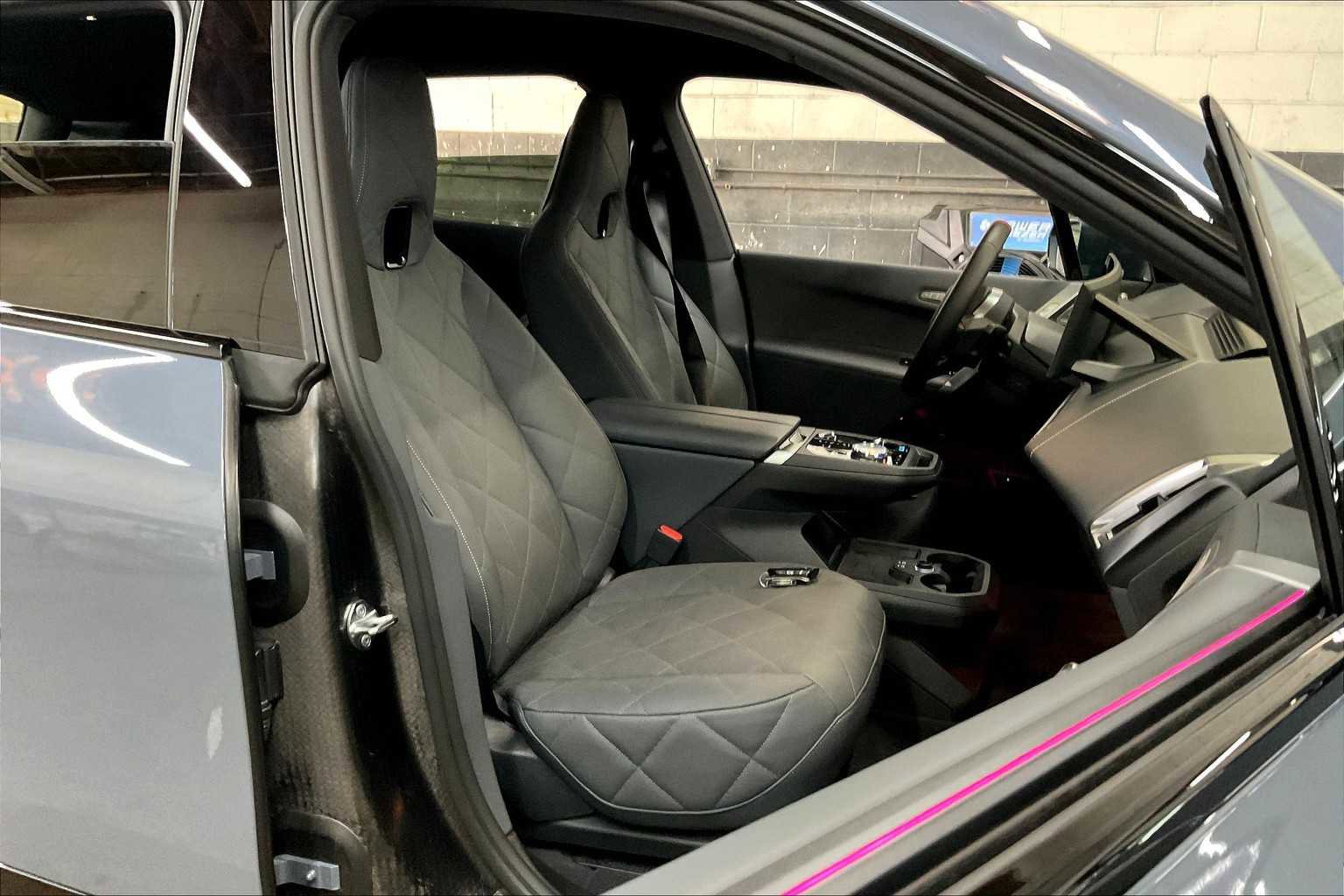 Used 2025 BMW iX M60 image 10