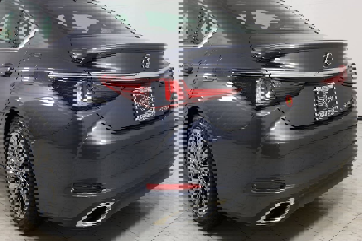 Used 2024 Lexus ES 350 Ultra Luxury w/ Accessory Package (Z2) image 47