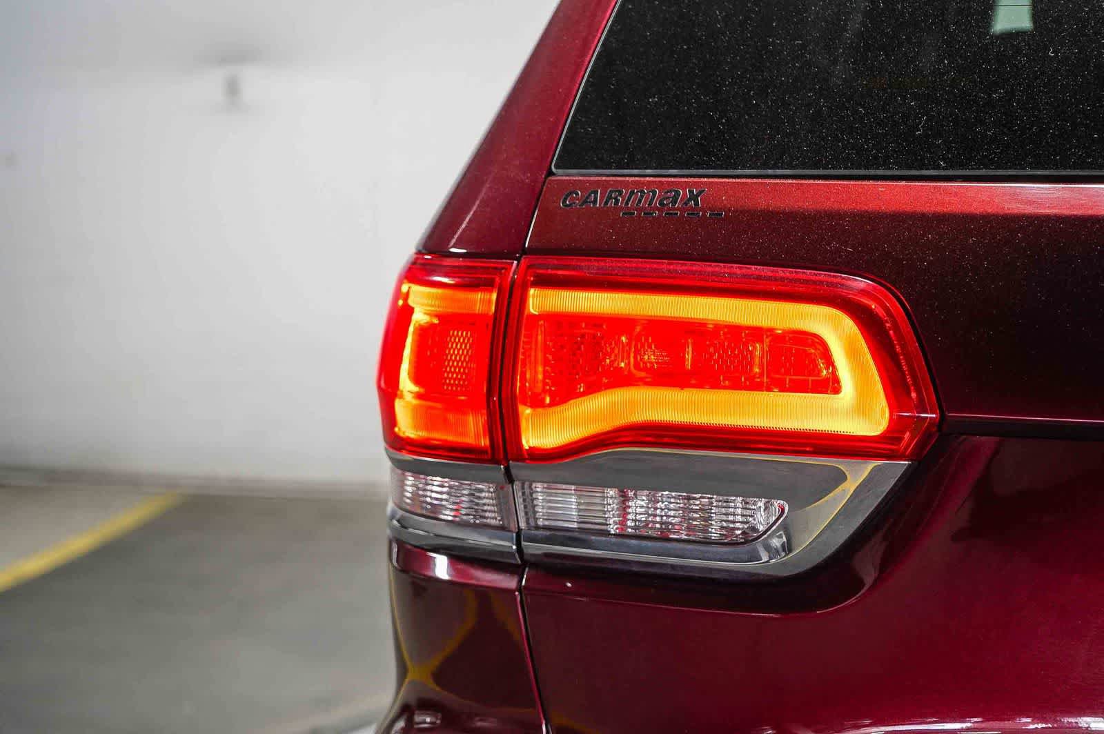 Used 2018 Jeep Grand Cherokee Laredo RWD image 11