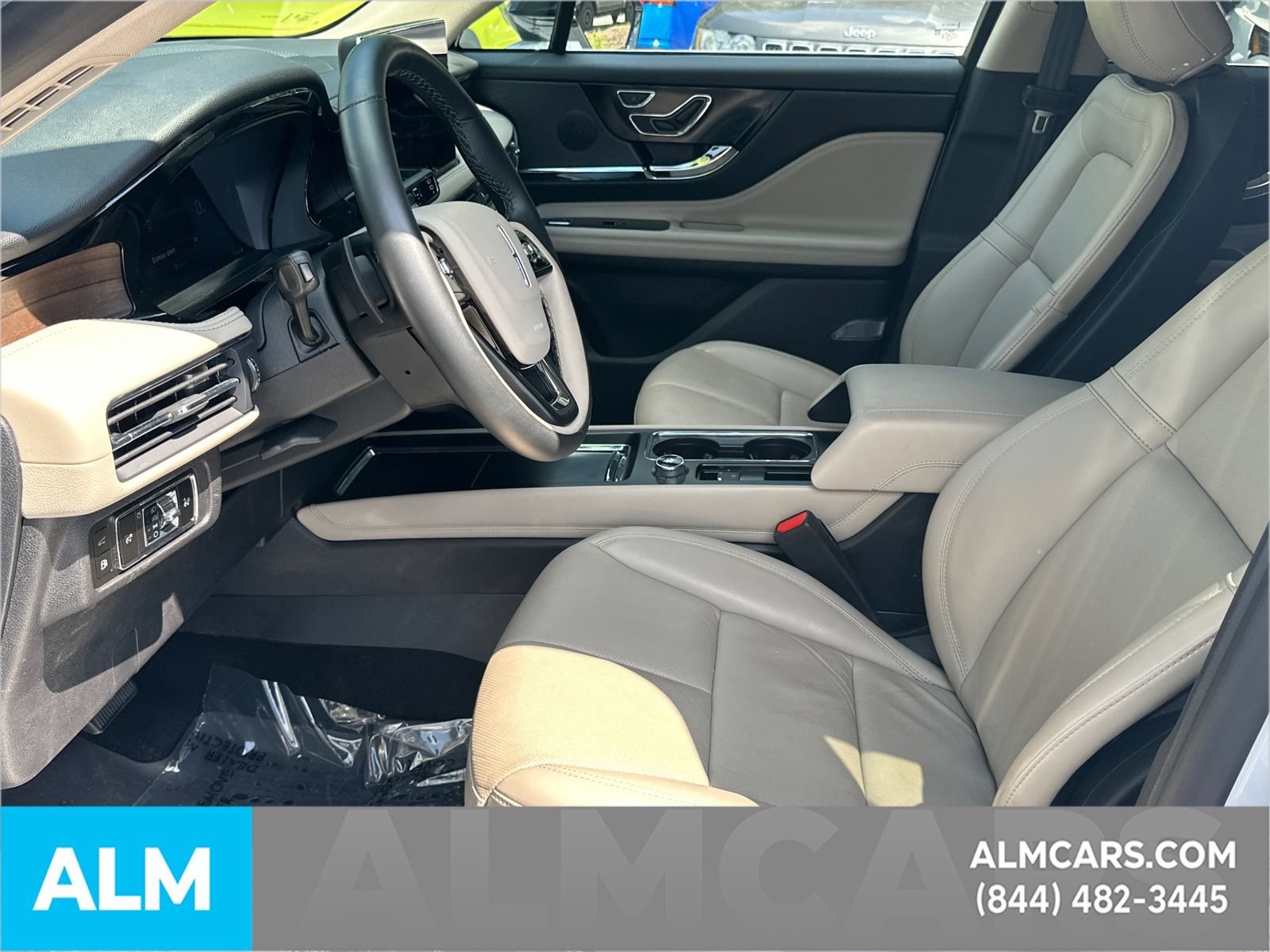 Used 2025 Lincoln Corsair Grand Touring AWD/4WD image 10
