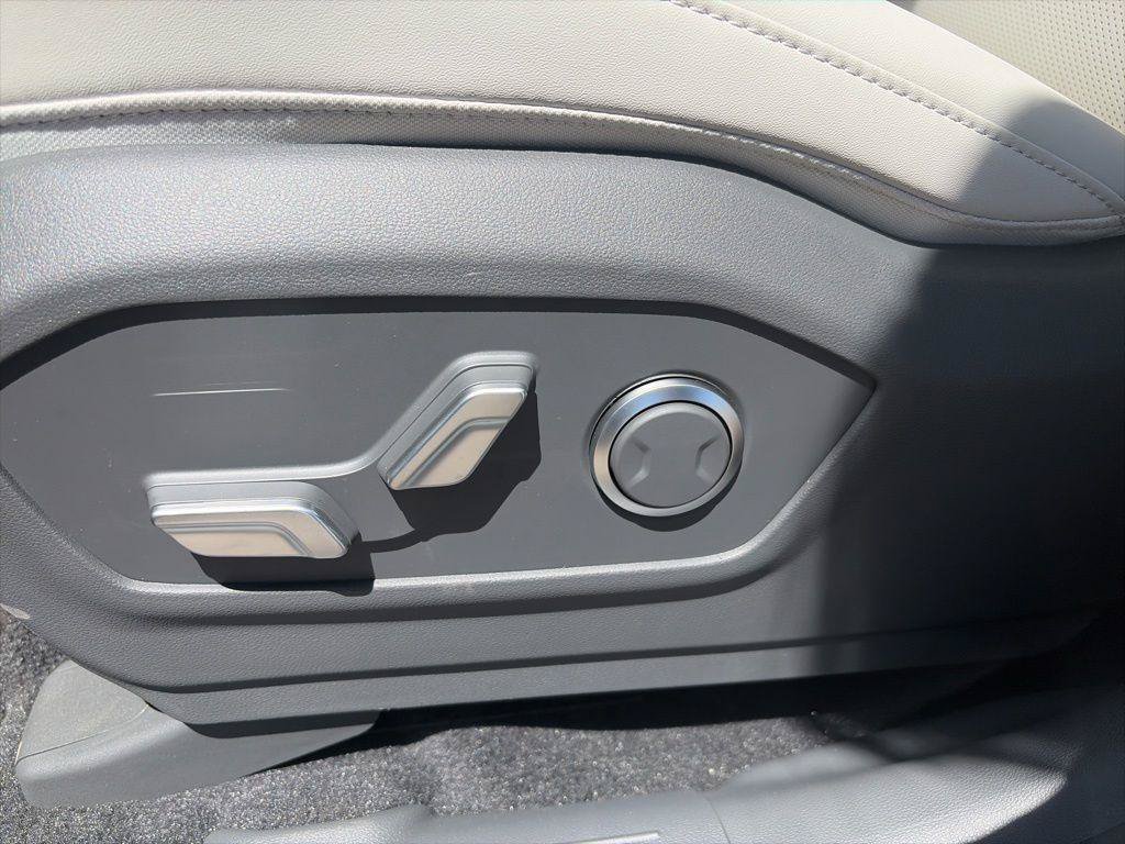 New 2026 Hyundai Santa Fe SEL AWD/4WD image 12