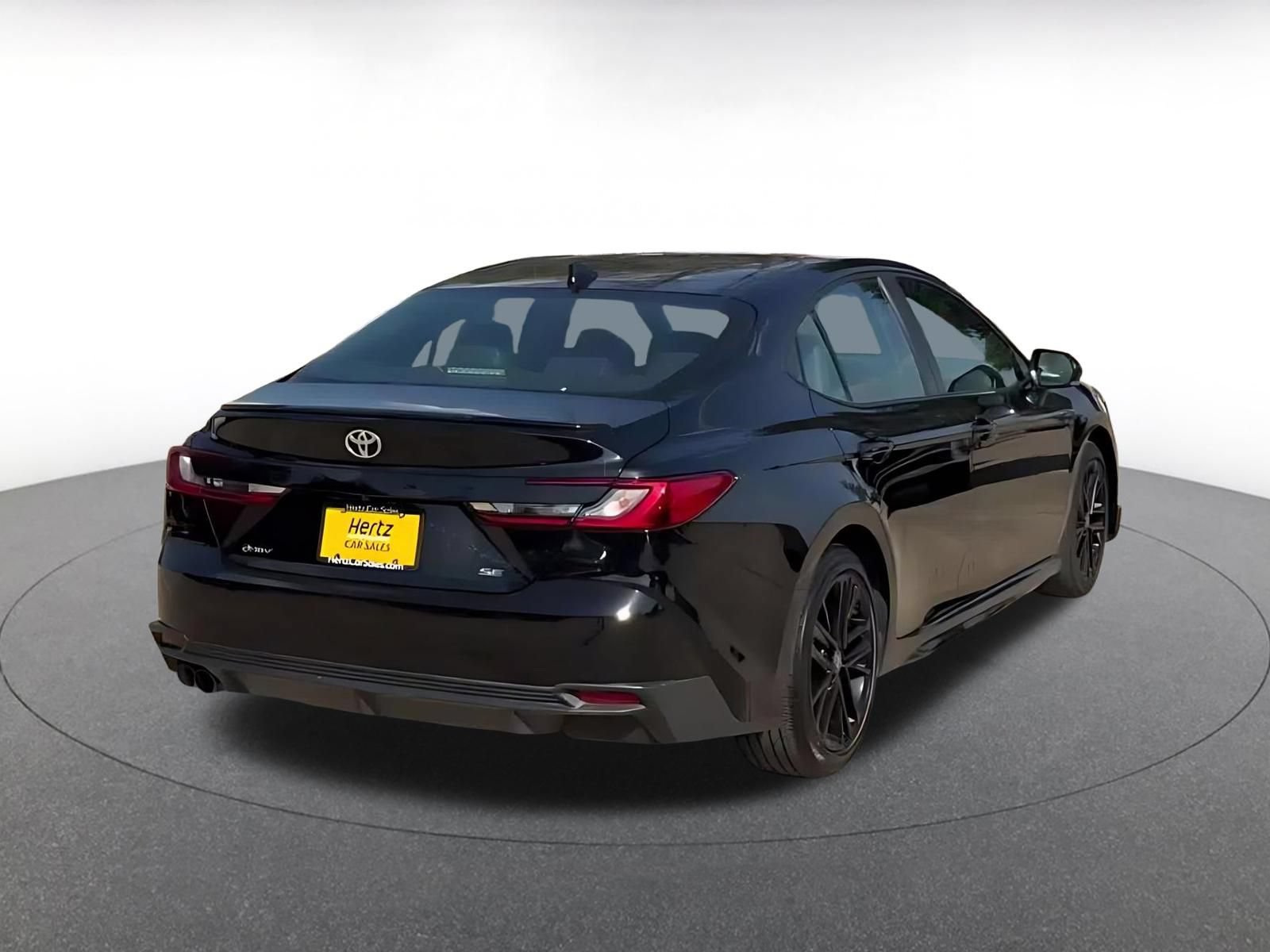 Used 2026 Toyota Camry SE FWD image 14