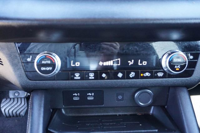 Used 2025 Mitsubishi Outlander SE image 22