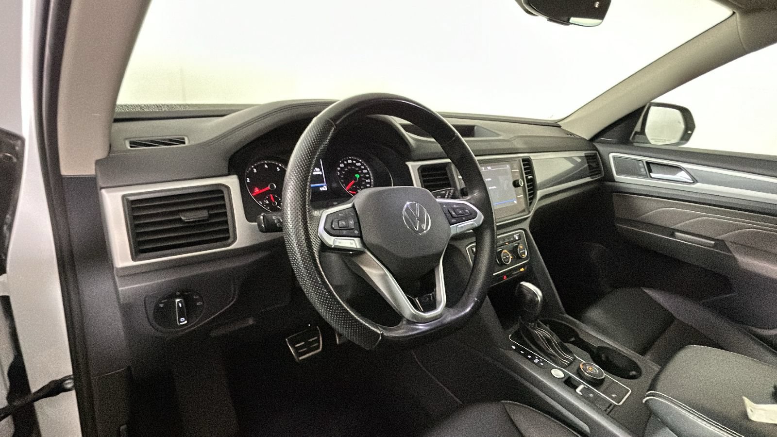 Used 2021 Volkswagen Atlas SE w/ Panoramic Sunroof Package AWD/4WD image 15