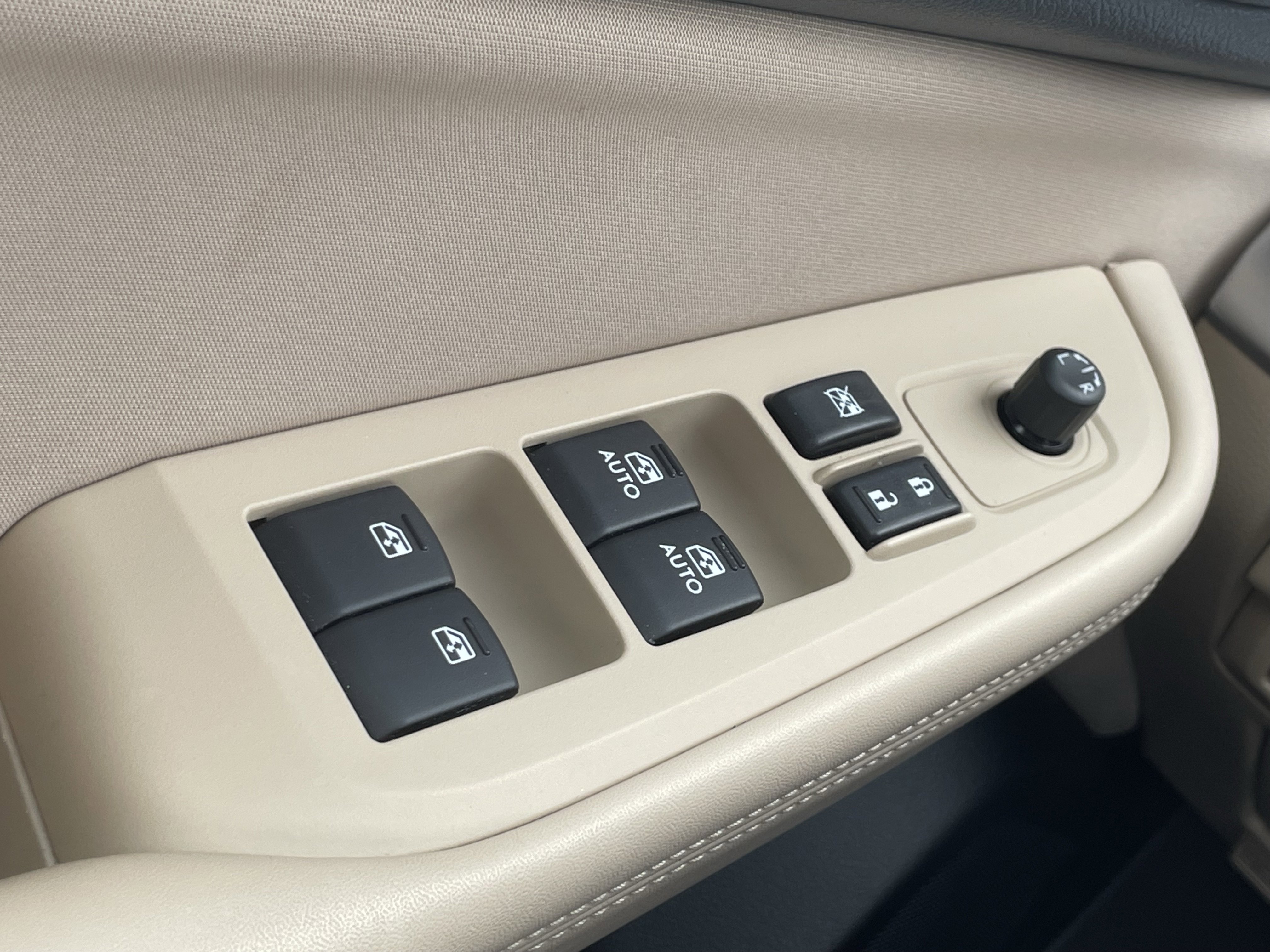 Used 2015 Subaru Legacy 2.5i Premium w/ Popular Package #1 image 16