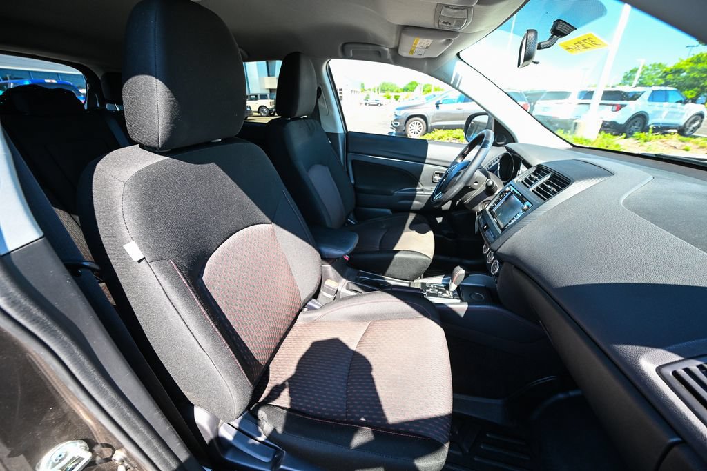 Used 2018 Mitsubishi Outlander Sport LE FWD image 24