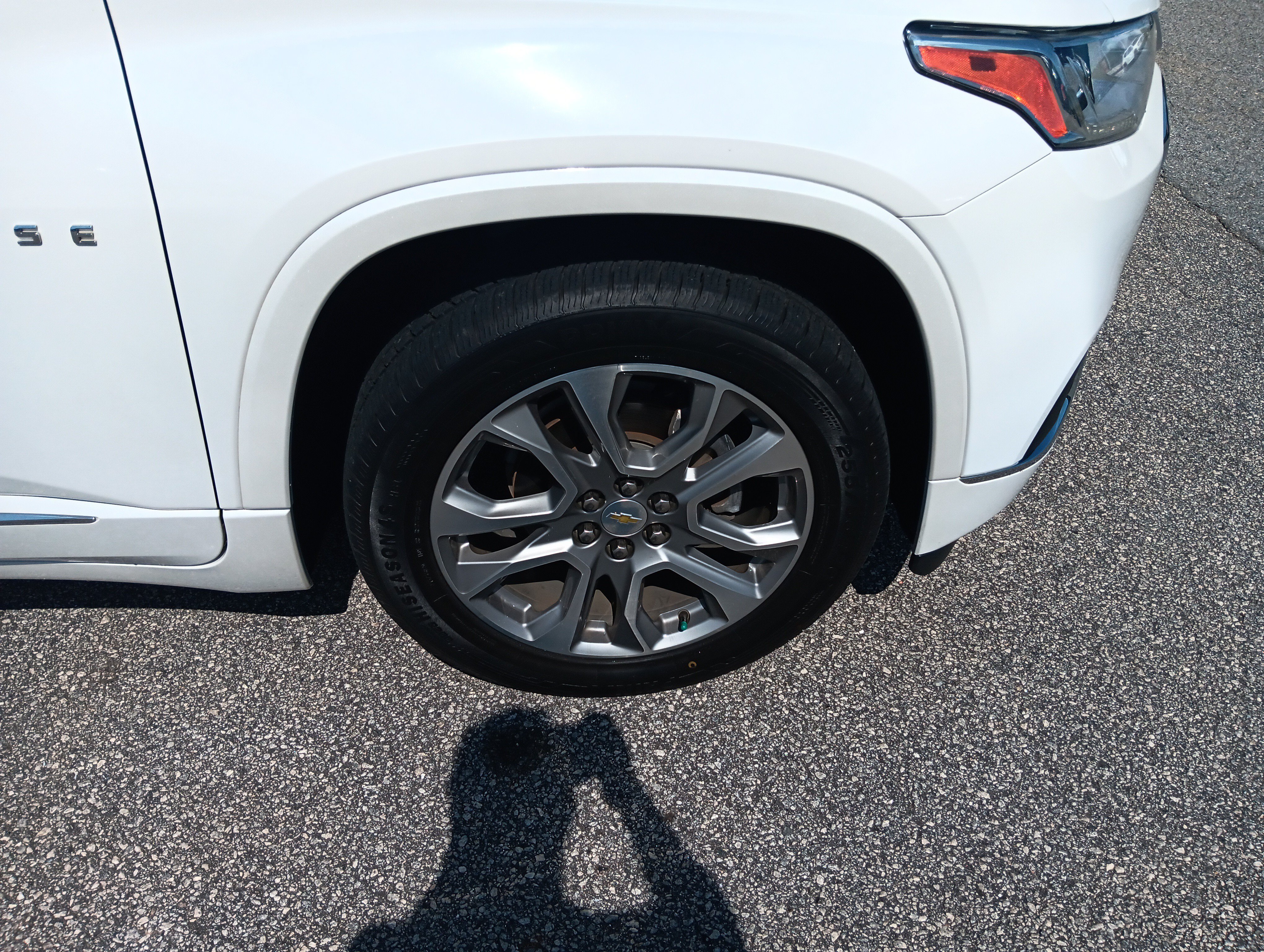 Used 2020 Chevrolet Traverse Premier AWD/4WD image 8