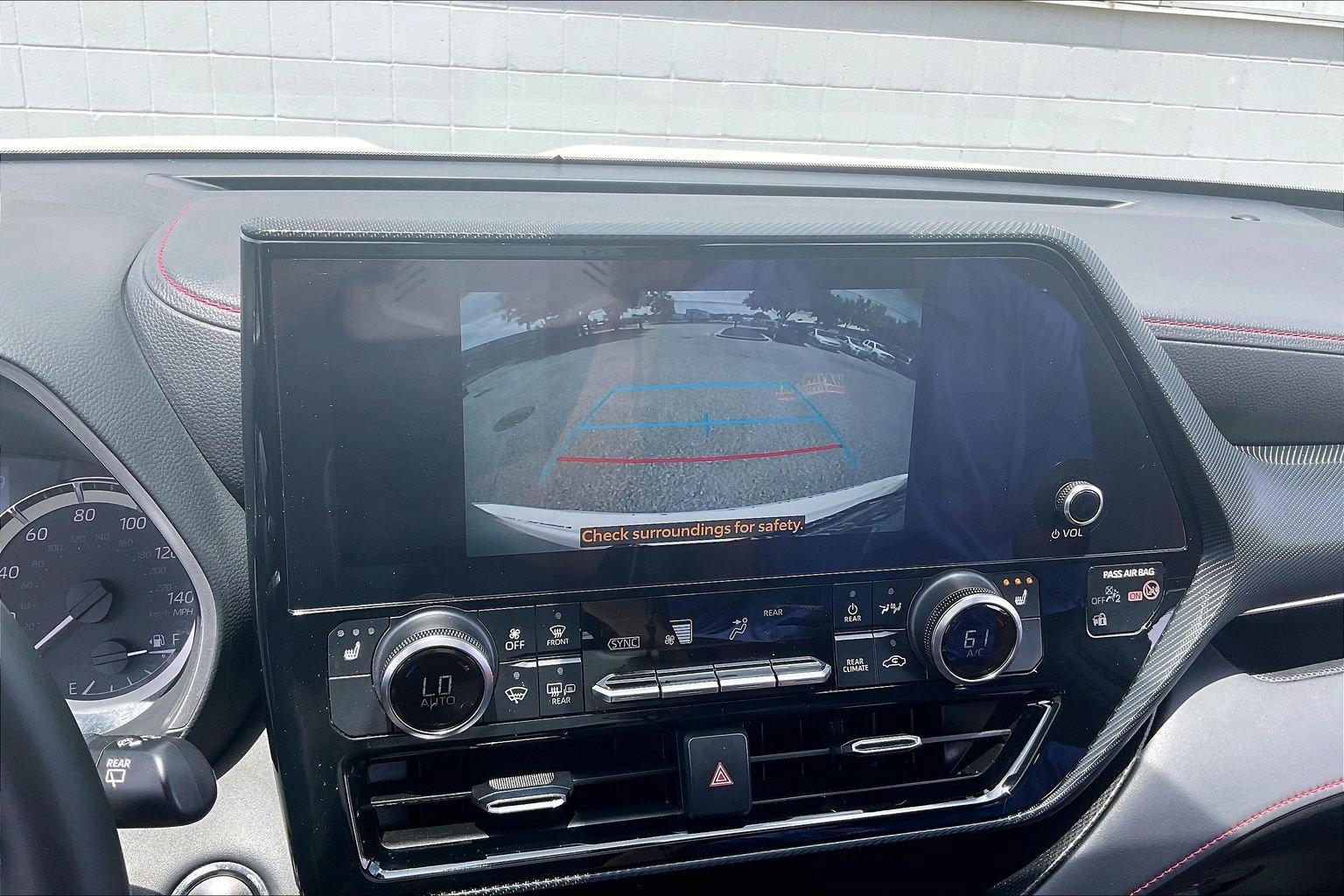 Used 2023 Toyota Highlander XSE AWD/4WD image 26