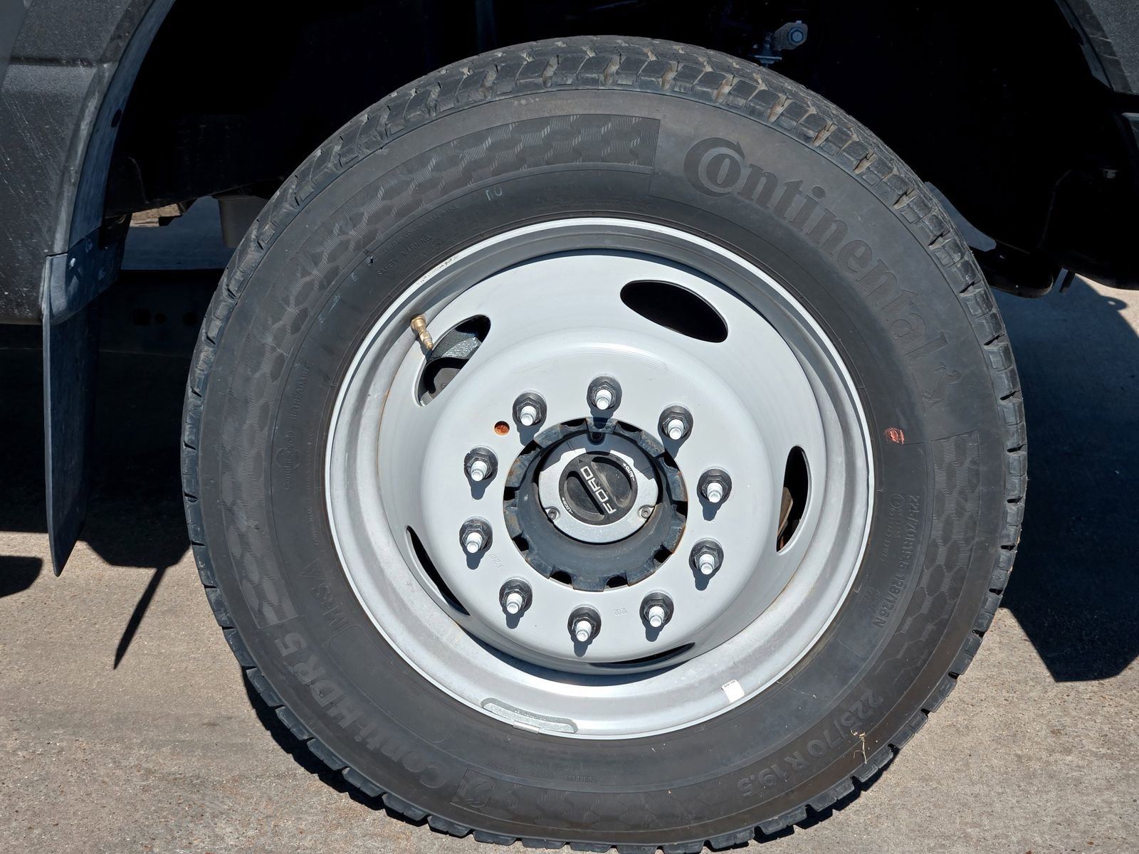 New 2025 Ford F550 4x4 SuperCab Super Duty image 9