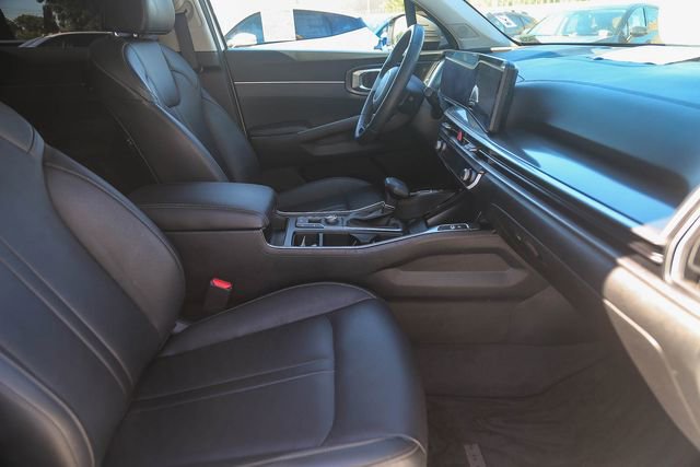 Used 2024 Kia Sorento S w/ Panoramic Sunroof Package image 12