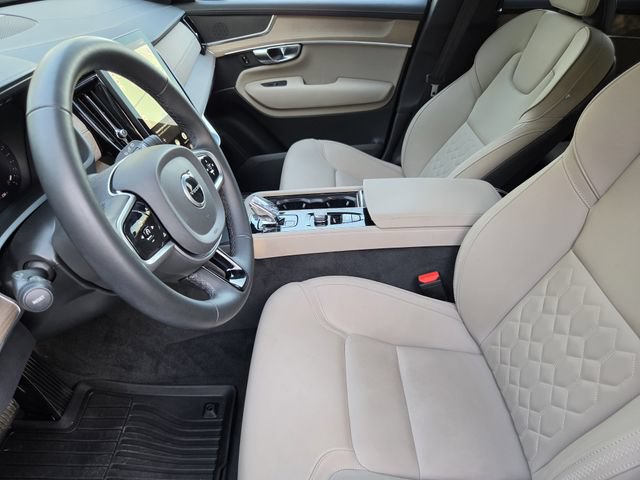 Used 2025 Volvo XC90 B5 Core w/ Climate Package AWD/4WD image 12