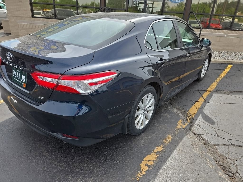Used 2018 Toyota Camry LE FWD image 6