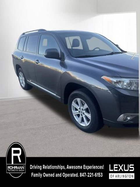 Used 2012 Toyota Highlander SE w/ Tow Pkg AWD/4WD image 3