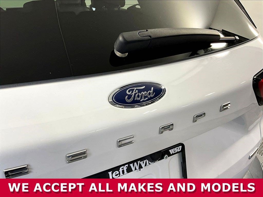 Used 2023 Ford Escape SE FWD image 24