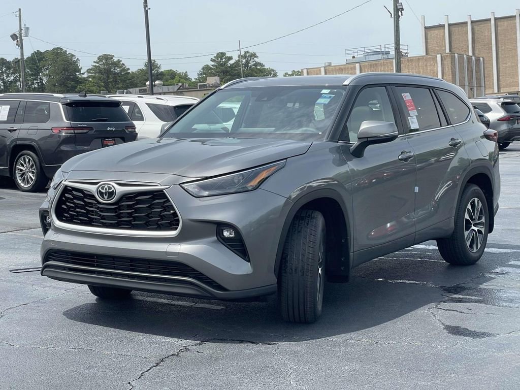 New 2026 Toyota Highlander XLE AWD/4WD image 7