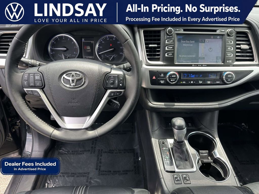 Used 2018 Toyota Highlander SE w/ Carpet Mat Package (TMS) AWD/4WD image 10