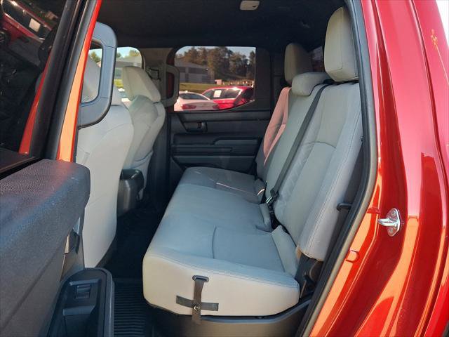 Certified 2024 Toyota Tacoma SR5 AWD/4WD image 10