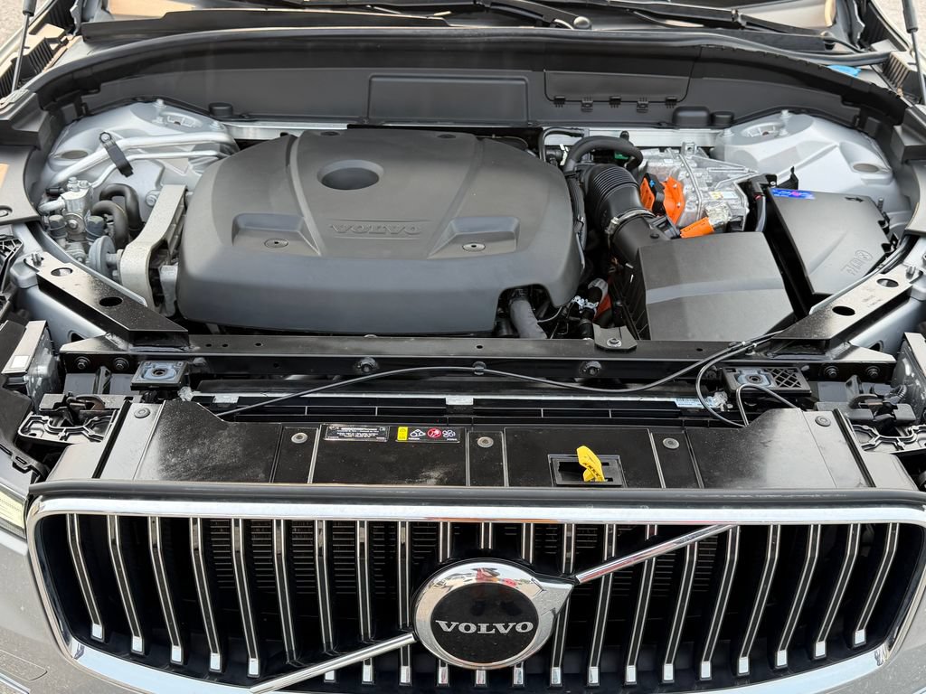 Certified 2023 Volvo XC60 T8 Core AWD/4WD image 39