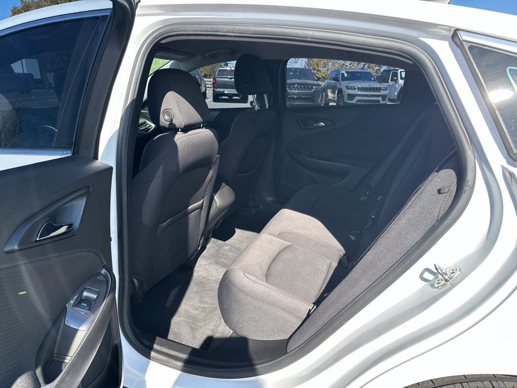 Used 2019 Chevrolet Malibu LS FWD image 15