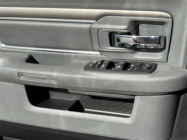 Used 2017 RAM 1500 Classic SLT image 33
