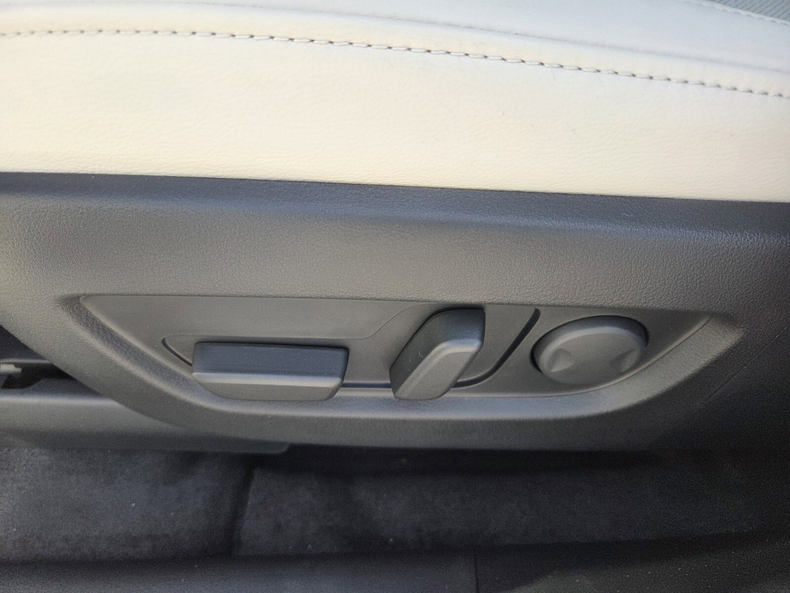 New 2026 MAZDA CX-90 Plug-In Hybrid w/ Premium Plus image 4