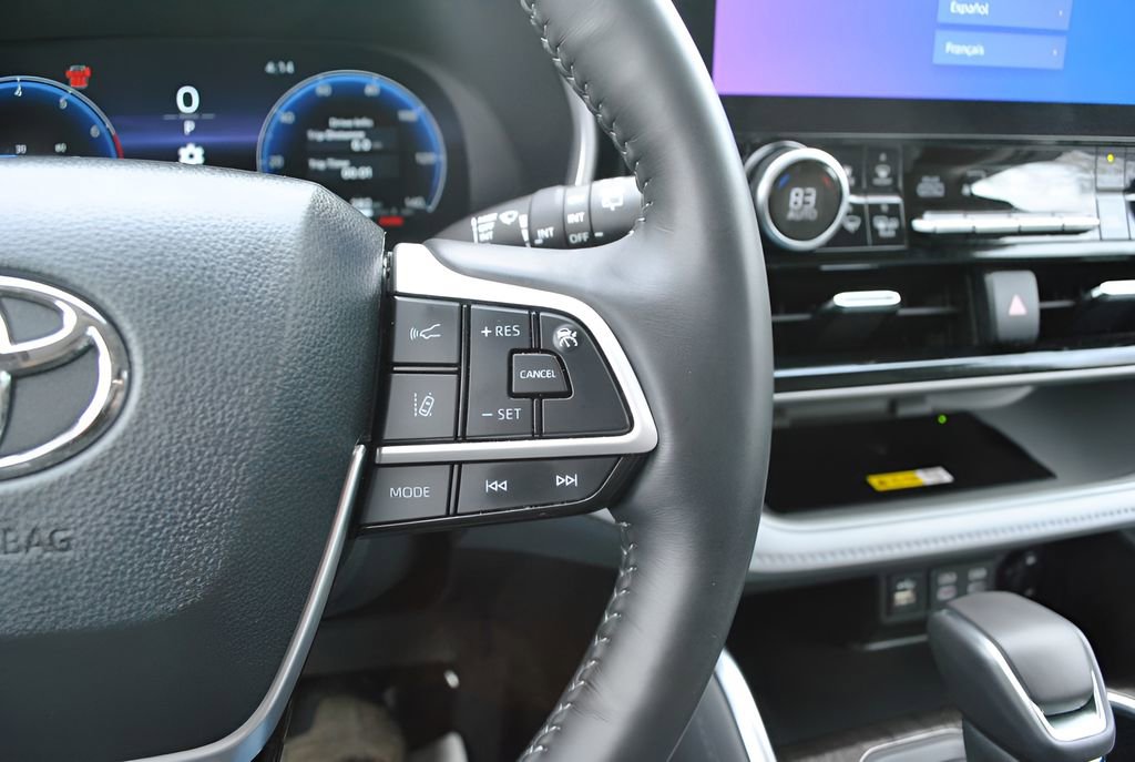 Used 2023 Toyota Highlander Limited image 20