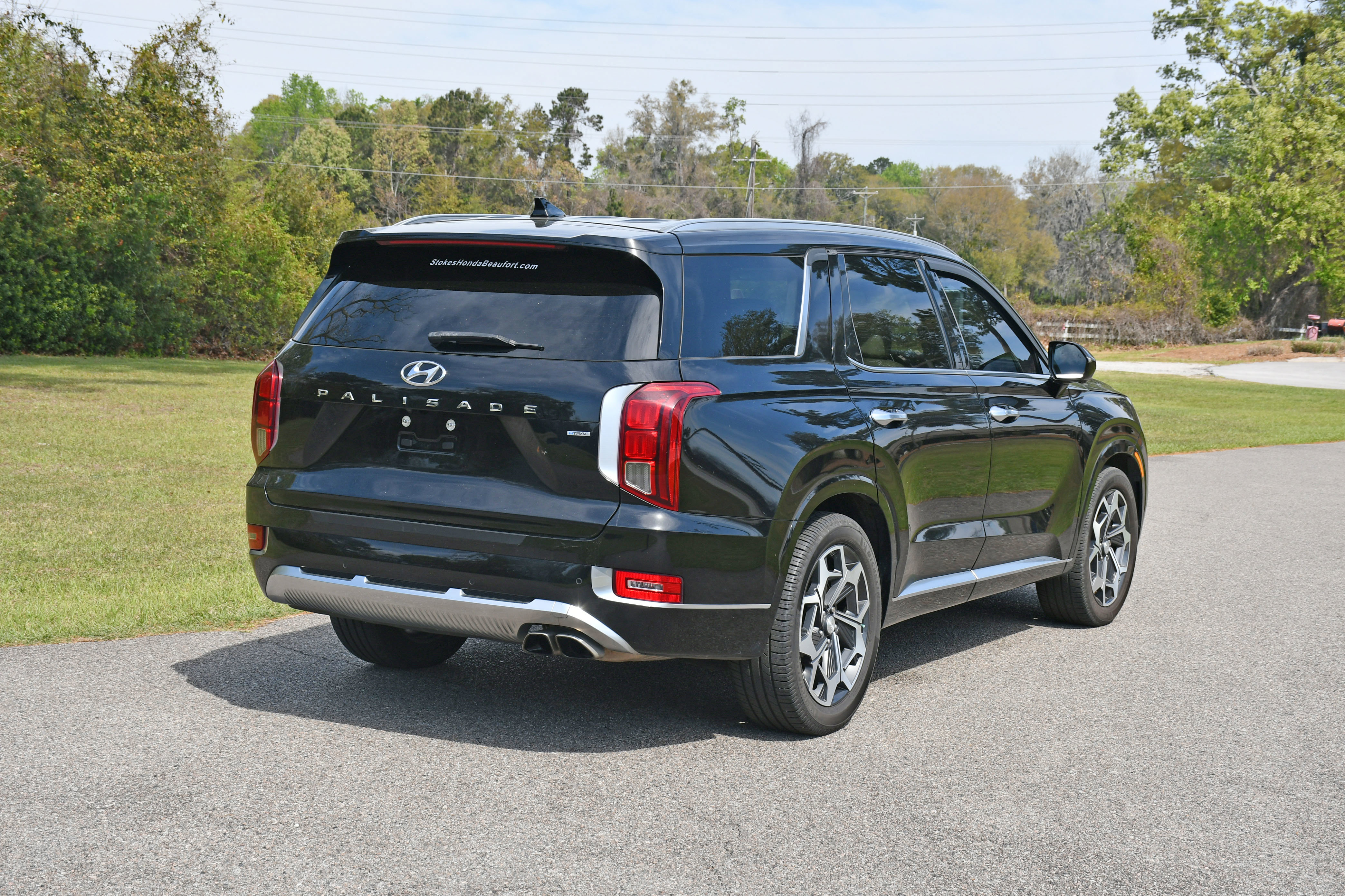 Used 2021 Hyundai Palisade Calligraphy image 2