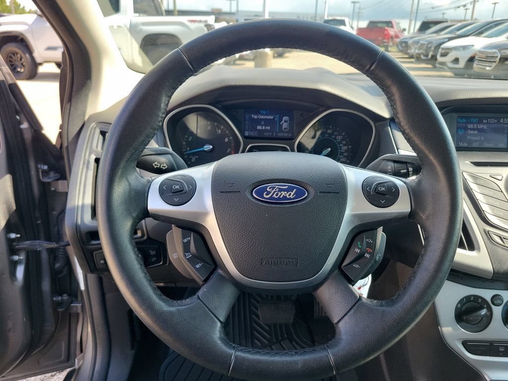 Used 2021 Ford Edge ST-Line w/ Class II Trailer Tow Package AWD/4WD image 22