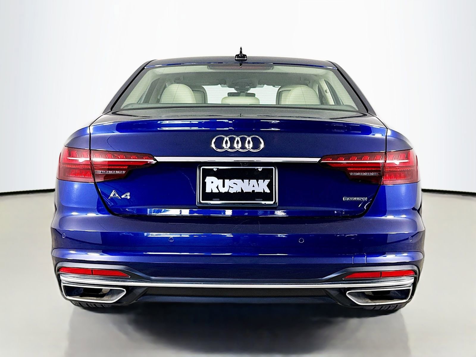 Used 2023 Audi A4 2.0T Premium w/ Convenience Package image 6