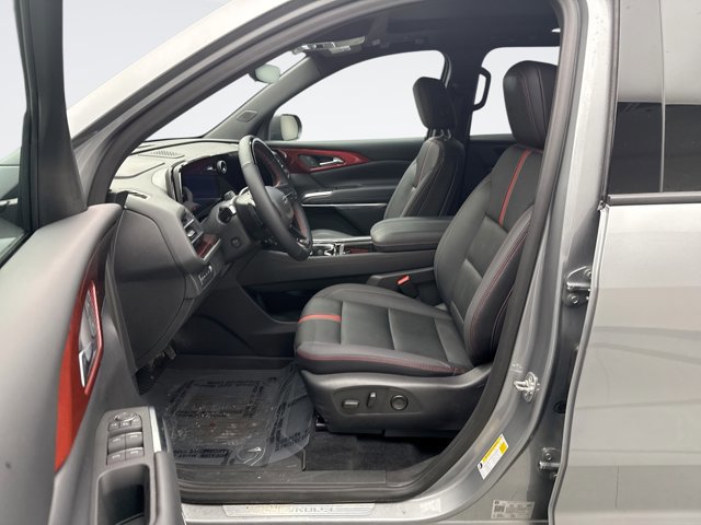 Used 2024 Chevrolet Traverse RS w/ LPO, Floor Liner Package AWD/4WD image 11