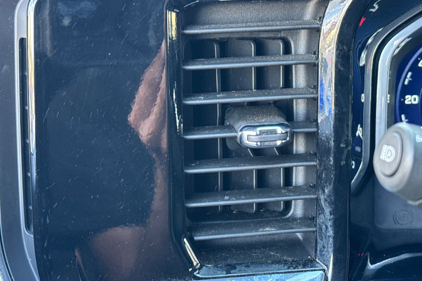 Used 2025 Chevrolet Silverado 2500 LTZ w/ LTZ Premium Package image 28