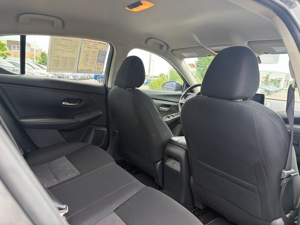 Used 2025 Nissan Sentra SR FWD image 16