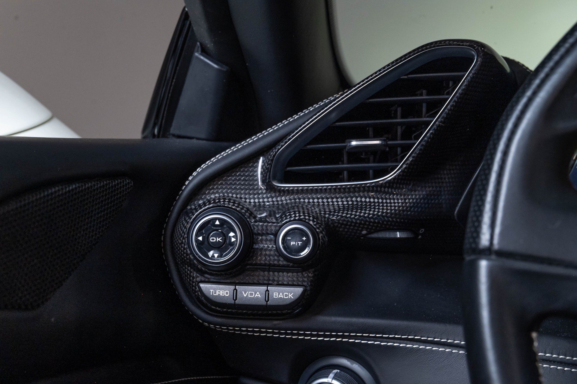 Used 2016 Ferrari 488 Spider RWD image 13