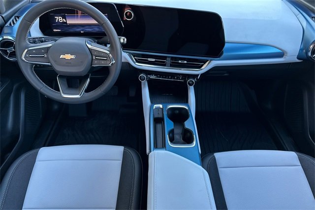 New 2026 Chevrolet Equinox EV LT image 18