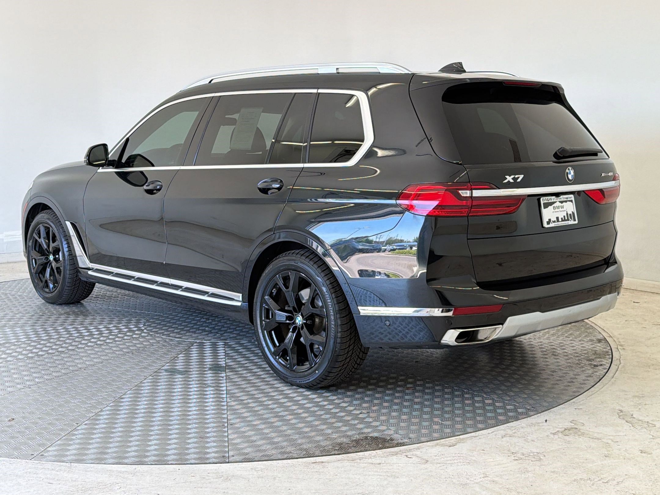 Used 2019 BMW X7 xDrive40i w/ Premium Package AWD/4WD image 3
