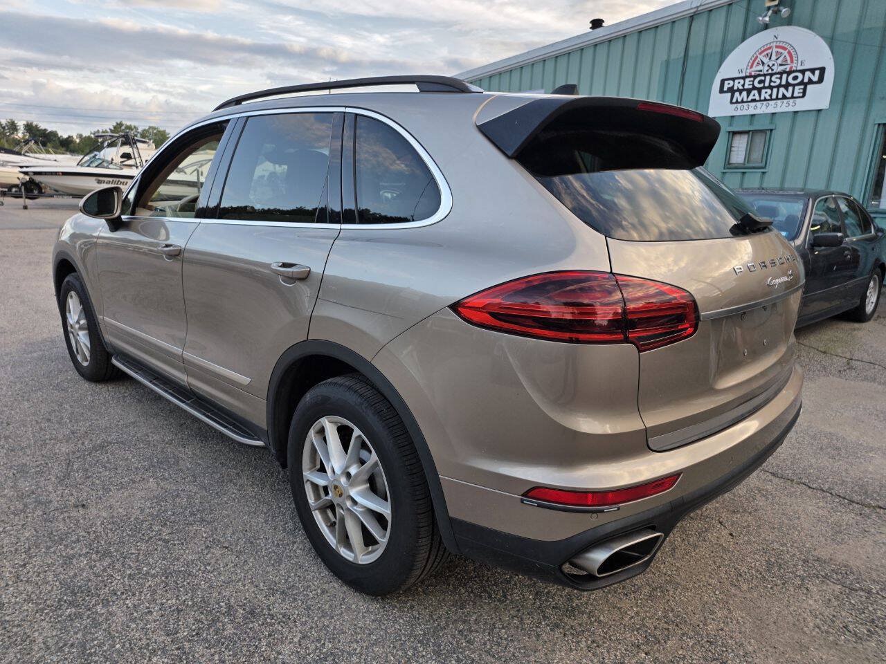 Used 2016 Porsche Cayenne AWD/4WD image 12