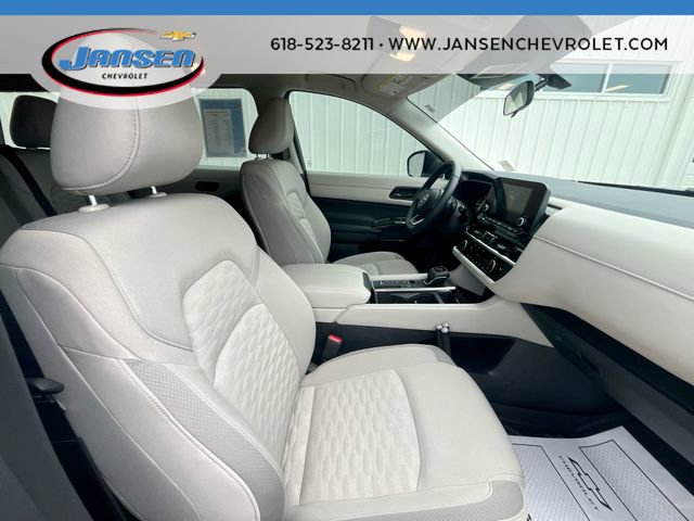 Used 2024 Nissan Pathfinder SV FWD image 27