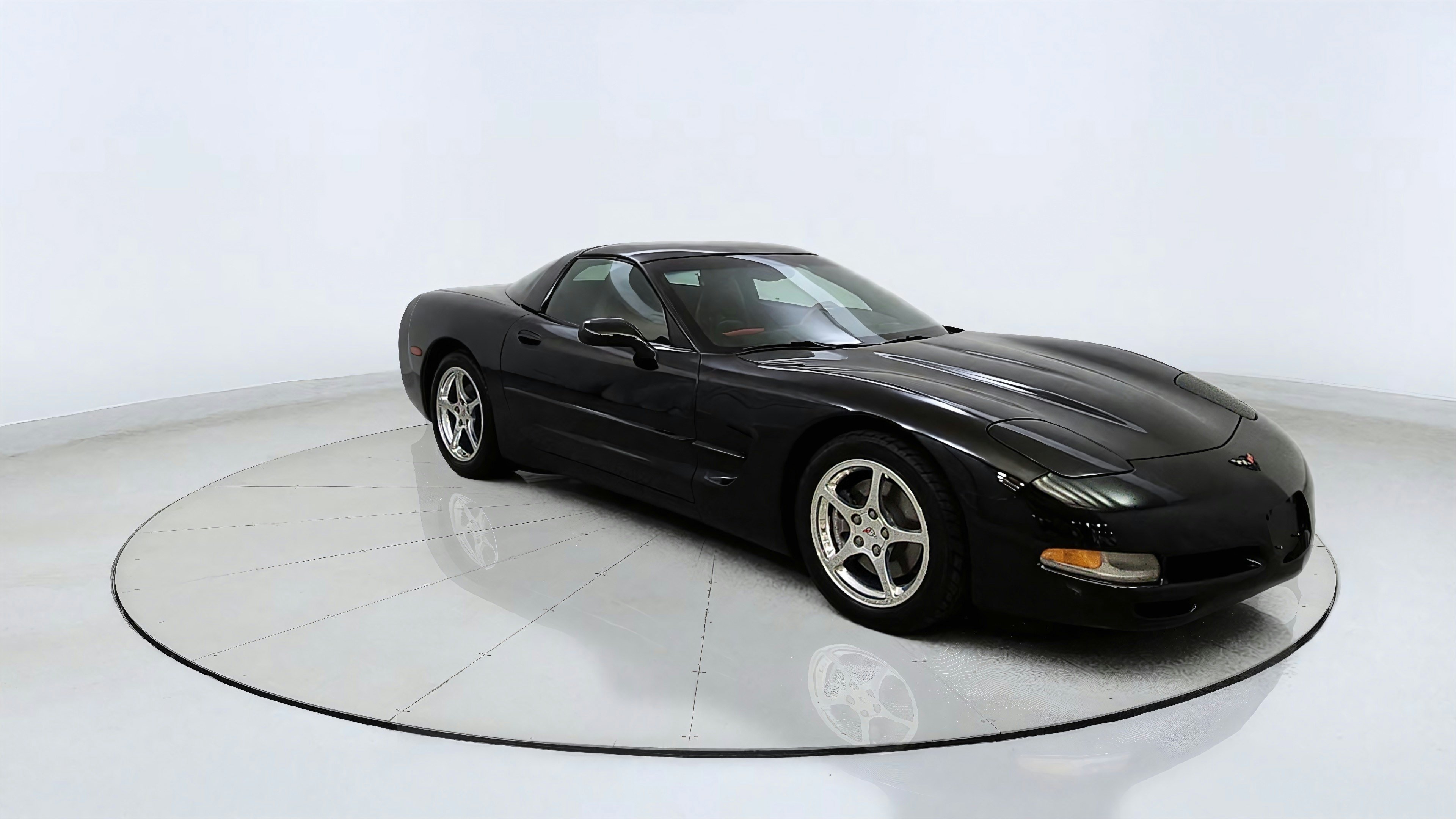 Used 2002 Chevrolet Corvette Coupe w/ Preferred Equipment Group2 RWD image 1
