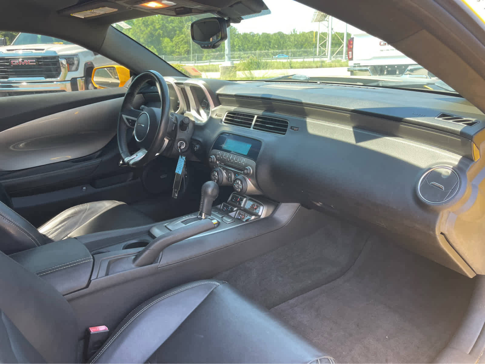 Used 2011 Chevrolet Camaro LT RWD image 22