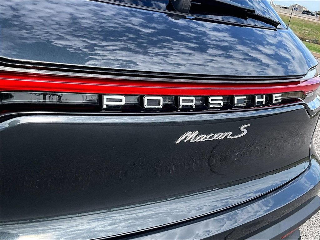 Certified 2023 Porsche Macan S AWD/4WD image 22