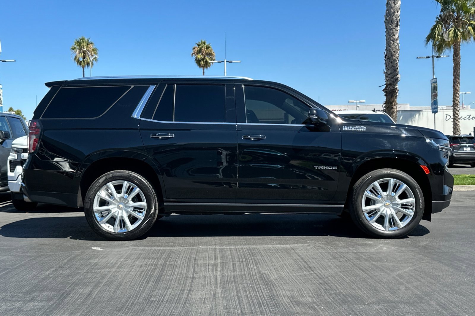Used 2024 Chevrolet Tahoe High Country w/ Premium Package image 3
