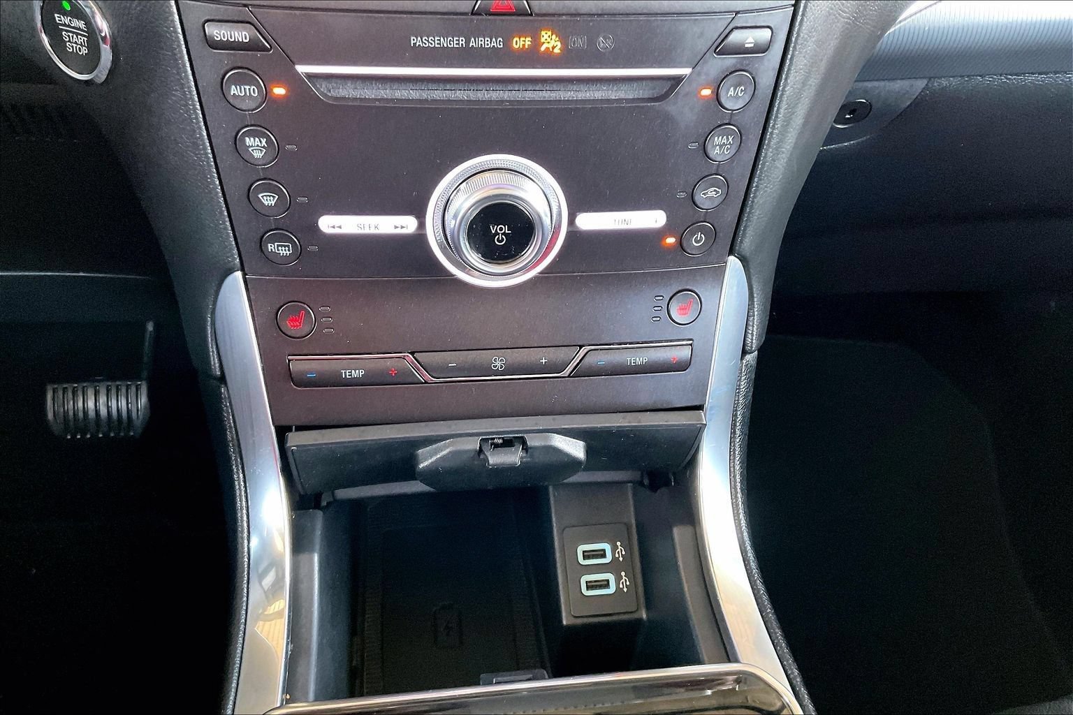 Used 2019 Ford Edge Titanium AWD/4WD image 14