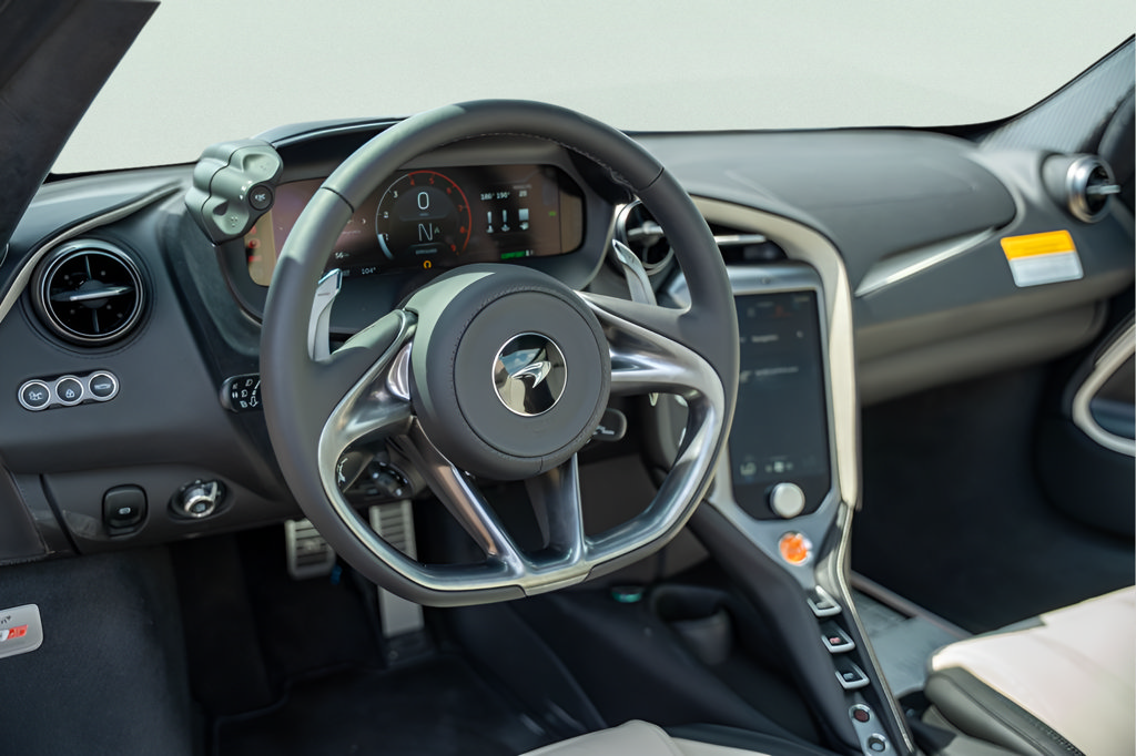 New 2026 McLaren 750S RWD image 40