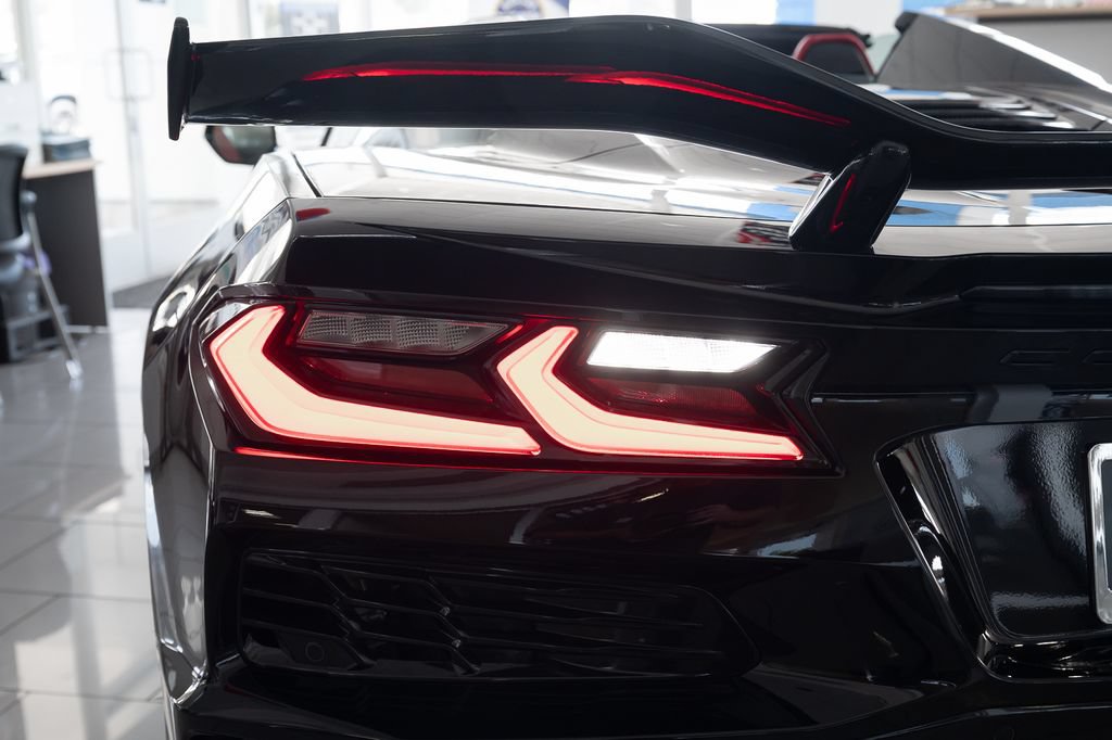 New 2027 Chevrolet Corvette Z06 w/ Z07 Performance Package RWD image 17