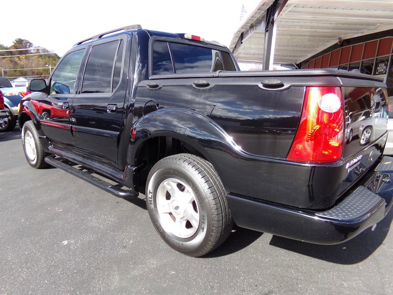 Used 2004 Ford Explorer Sport Trac XLT AWD/4WD image 14