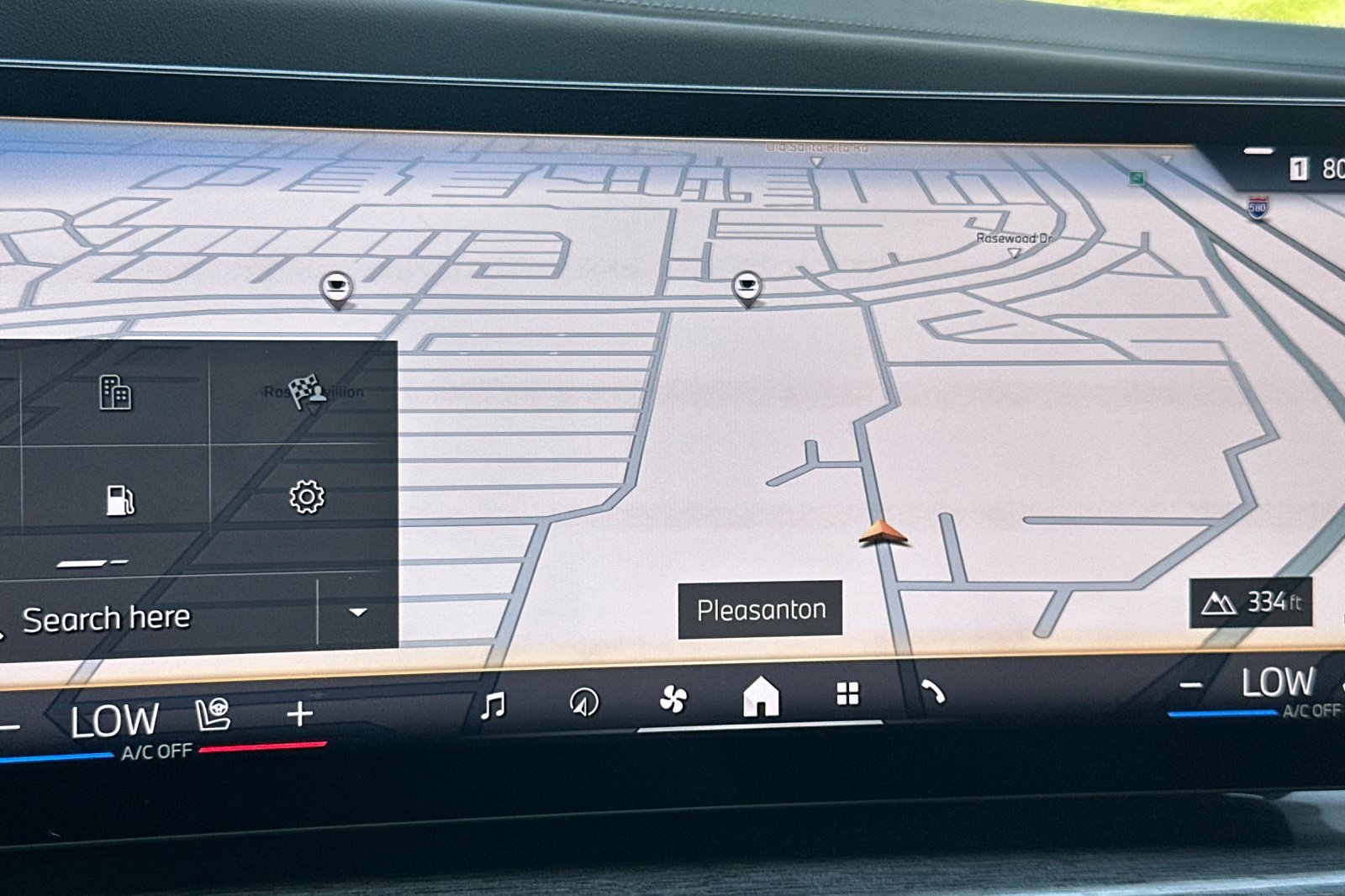 Used 2025 BMW 740i w/ Premium Package RWD image 24