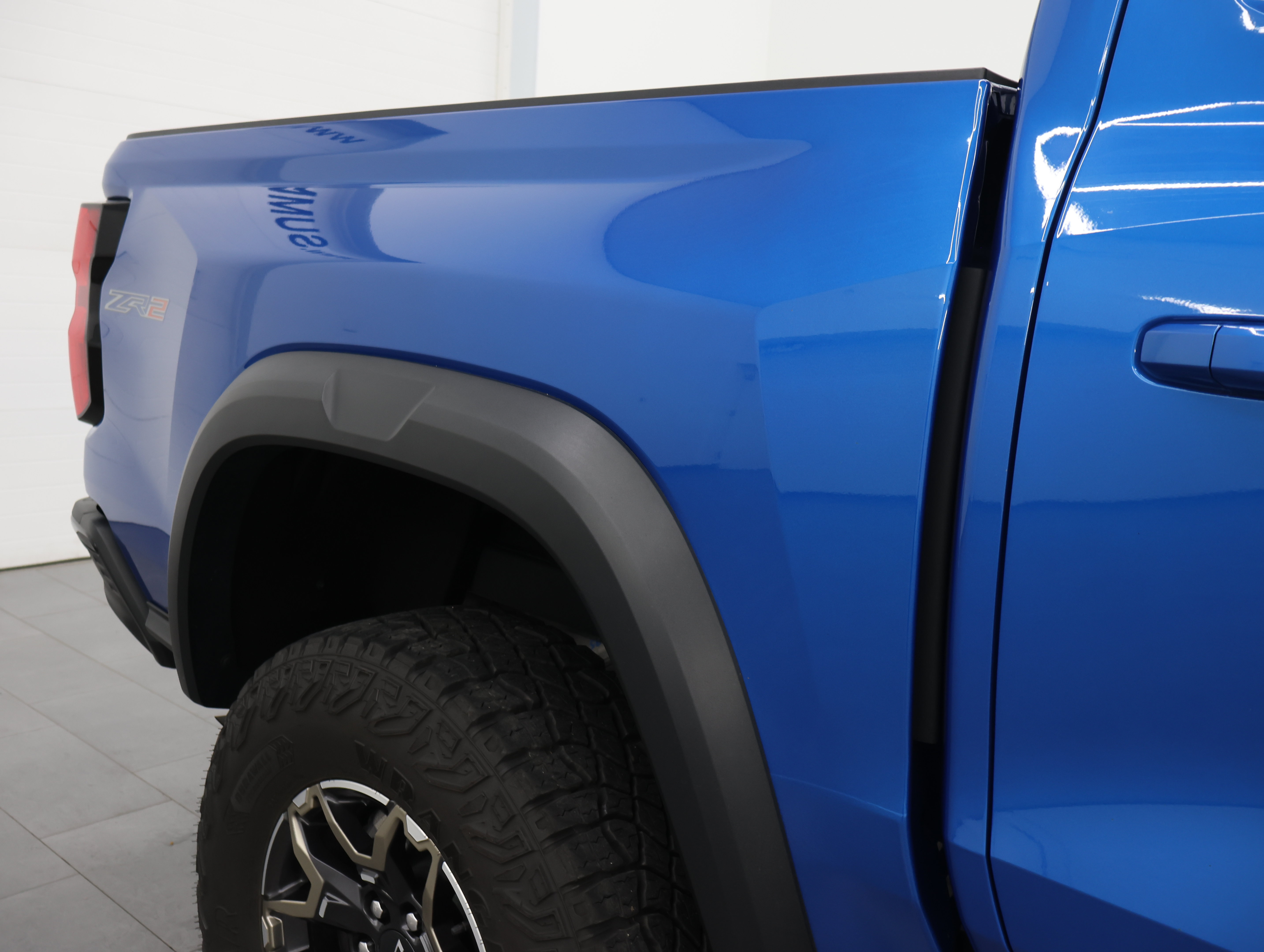 Used 2023 Chevrolet Colorado ZR2 w/ ZR2 Convenience Package III AWD/4WD image 28
