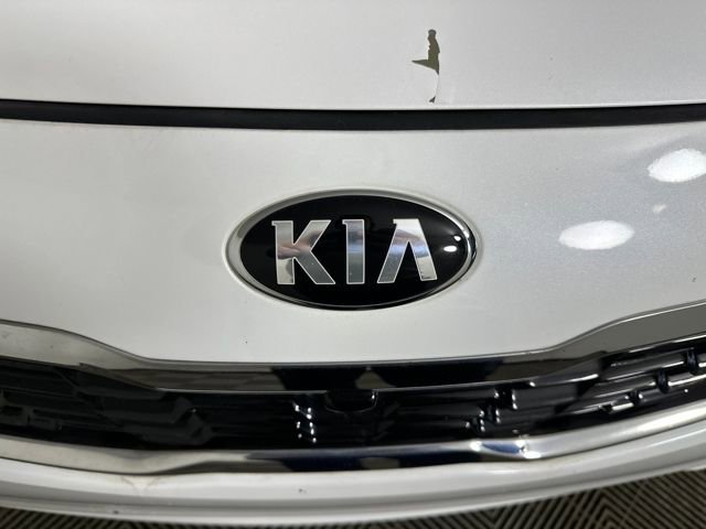 Used 2019 Kia Optima SX image 9